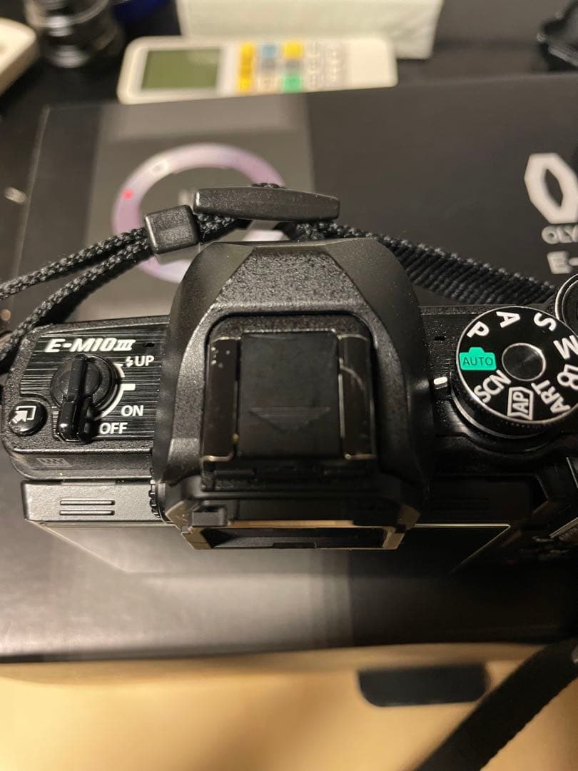OLYMPUS E-M10 Mark III ブラック ダブルズームレンズキット