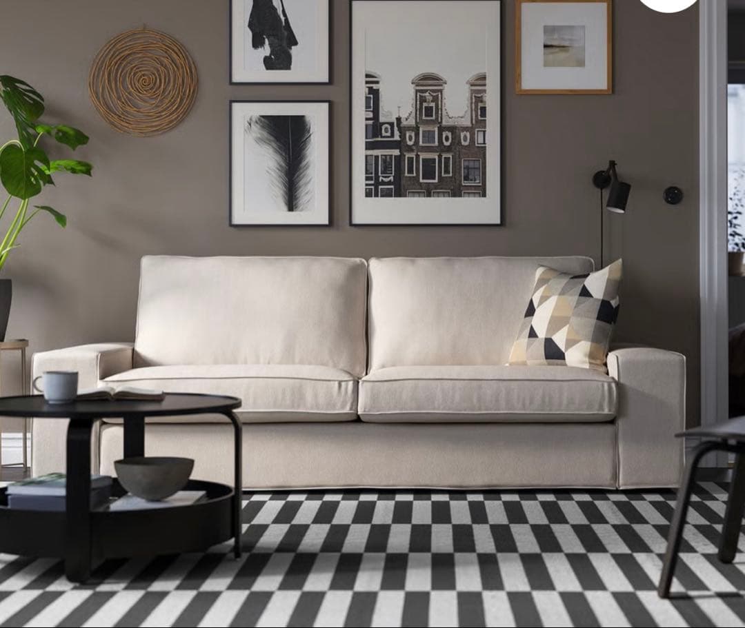 レイ　IKEA 心地よいKIVIKベージュの2人掛けソファ