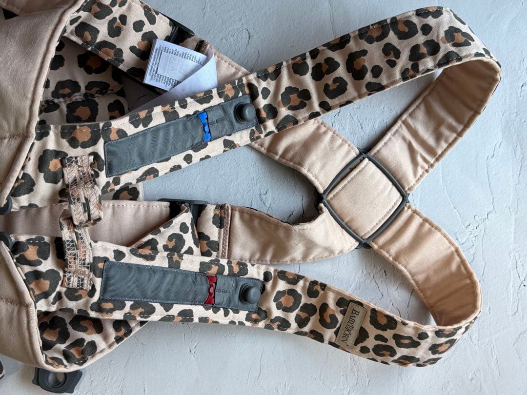 BABYBJÖRN レオパード 抱っこ紐　ヒョウ柄