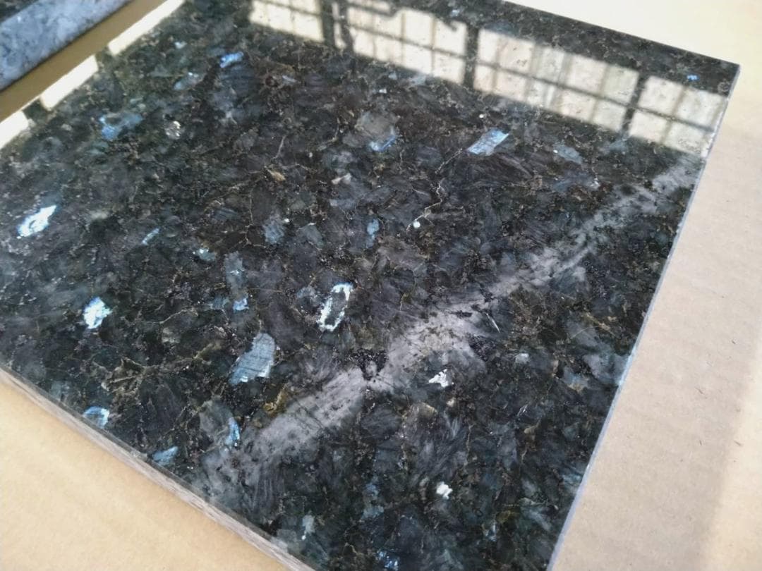 最高級　天然御影石　オーディオボード●250×250×28●2枚セット　送料無料