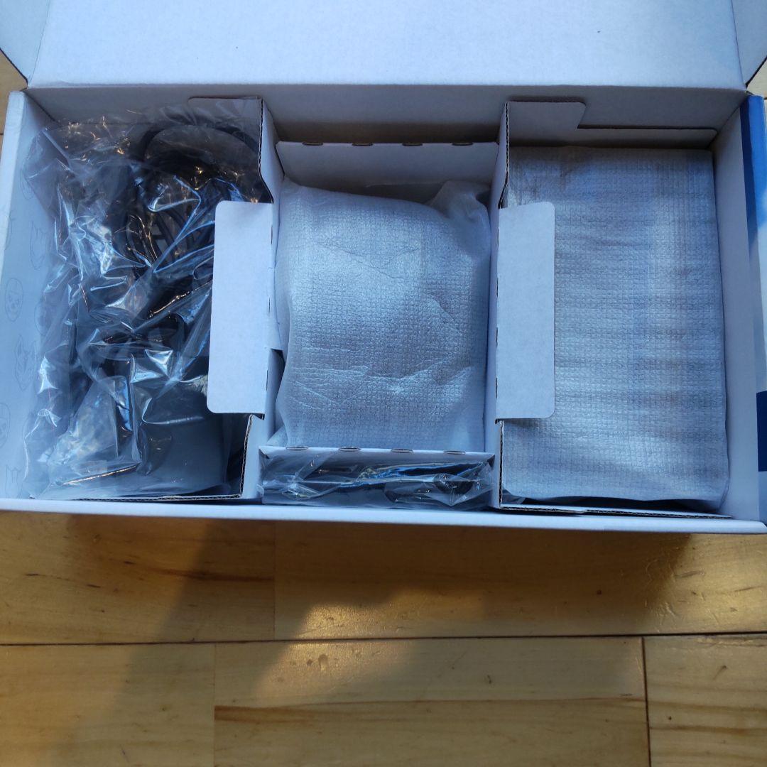 NintendoSwitch　ニンテンドースイッチ　本体　収納ケース付き