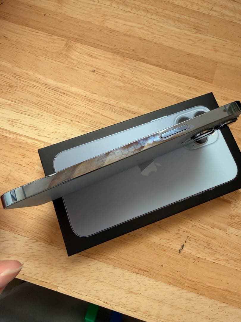 iPhone 13 Pro Max 256 GB シエラブルー　ケースおまけ付き