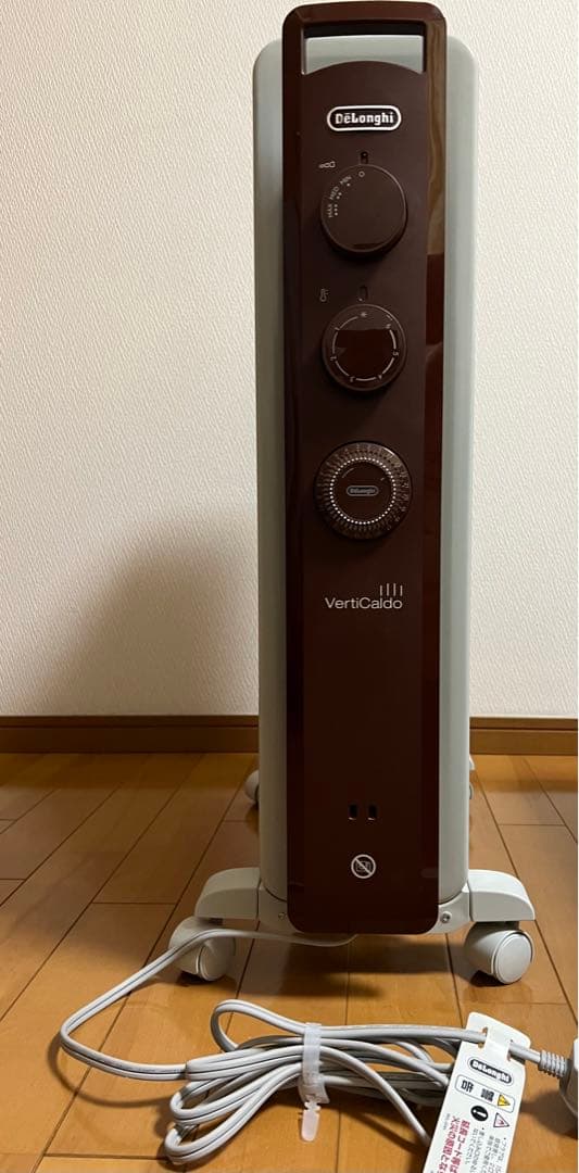 デロンギ オイルヒーター ヴェルティカルド ゼロ風暖房【1回使用のみ】