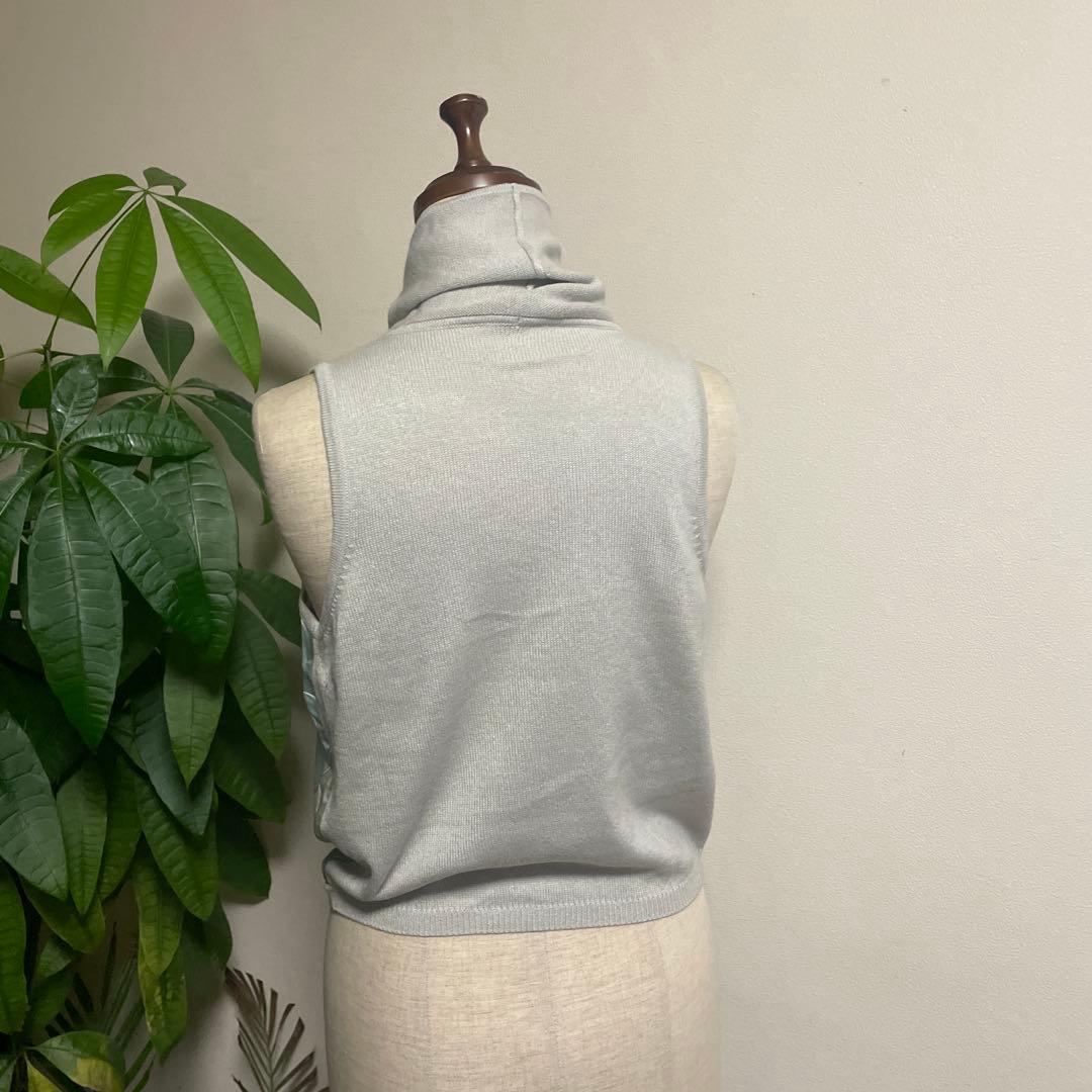 エルメス　ハイネックノースリーブブラウス