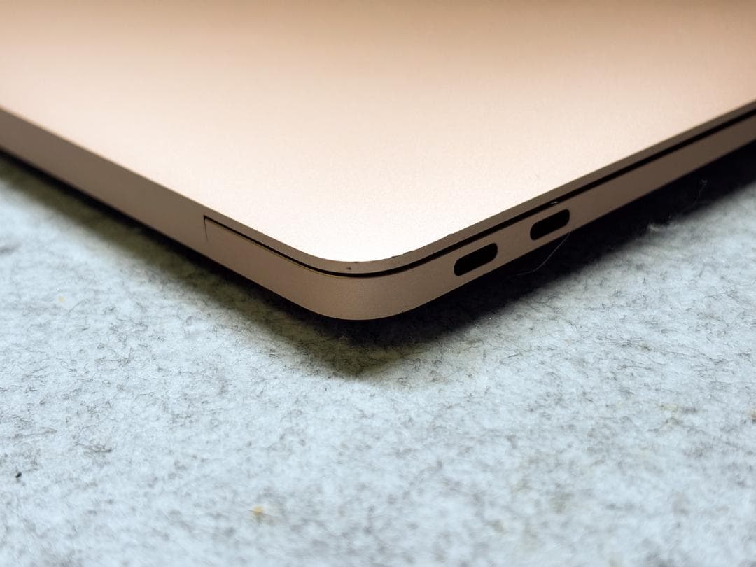 Apple M1 Macbook Air 16GB 1TB 98%　ゴールド中古