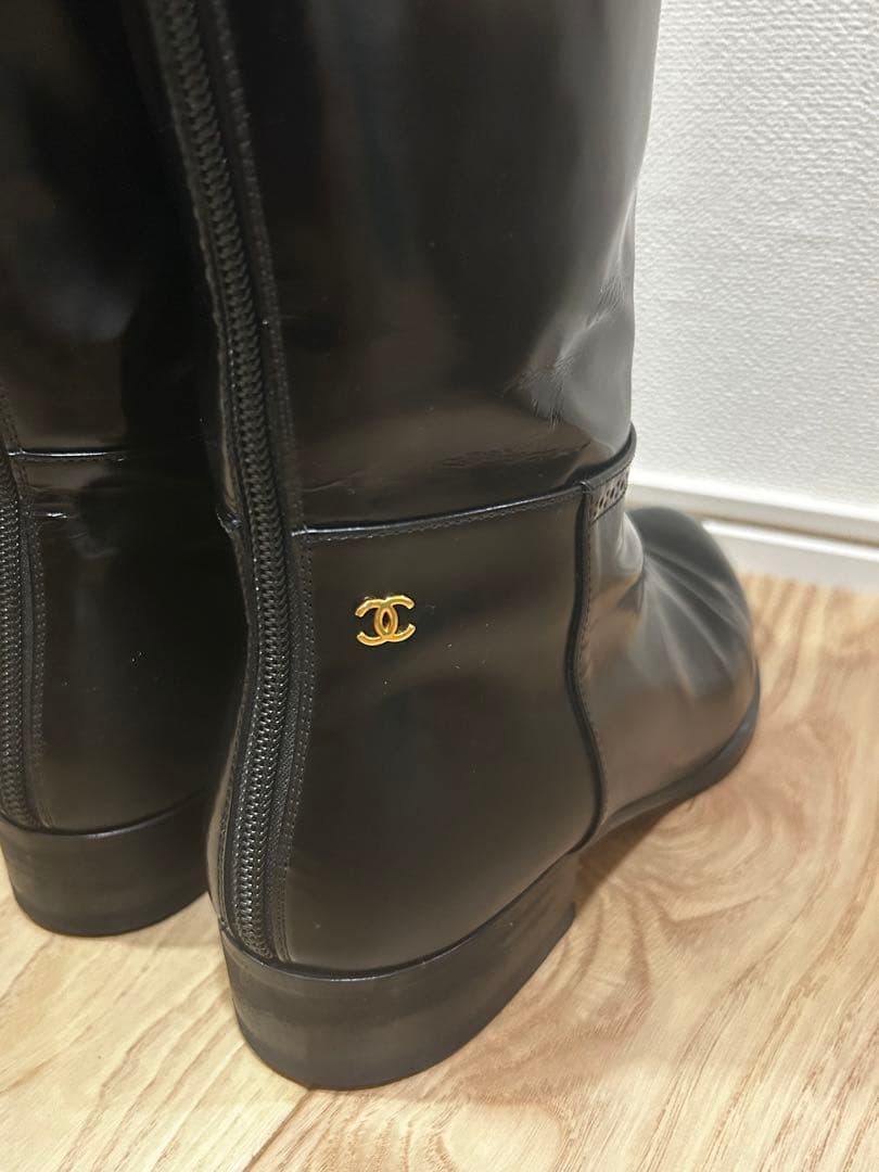 バ*ビ様 今月末日取り消し予定　CHANEL シャネル　ロングブーツ　レザー
