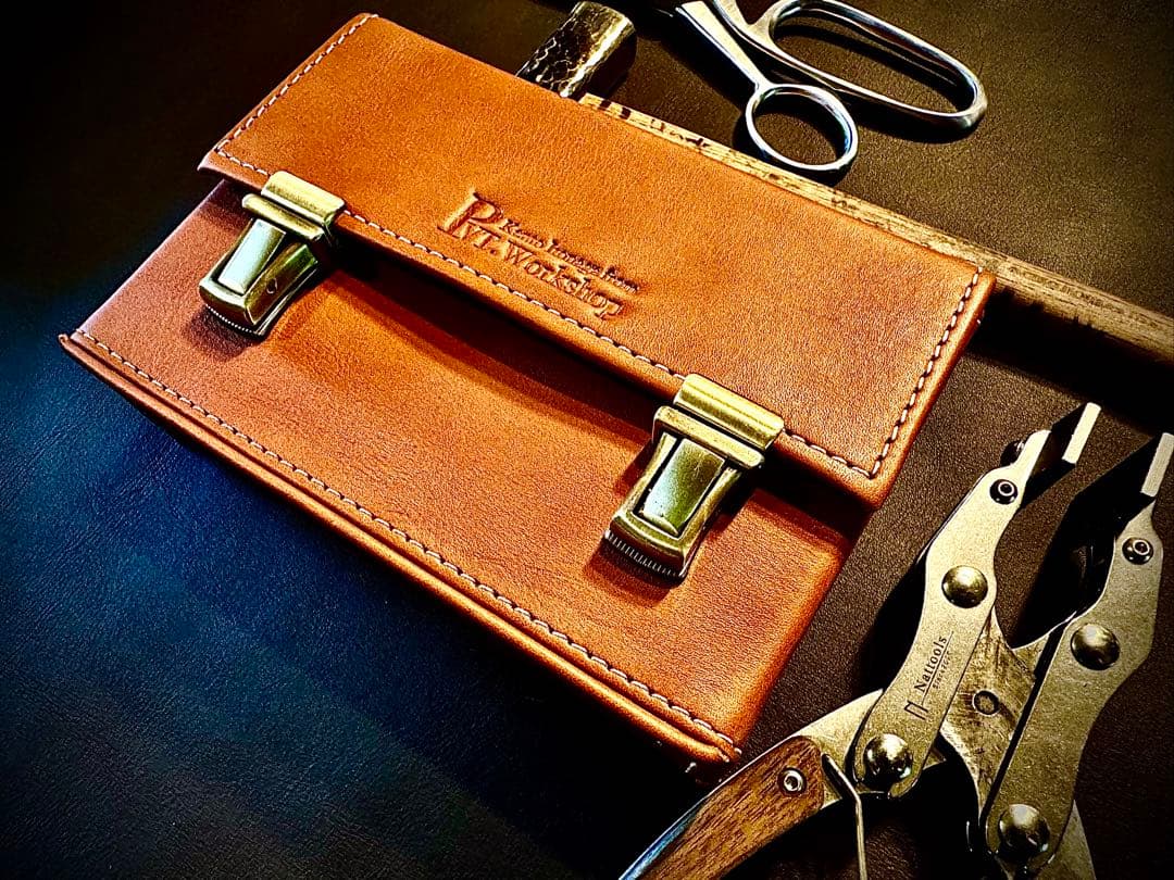 Pvt.Workshop 極 本革 デッキケース キャメル