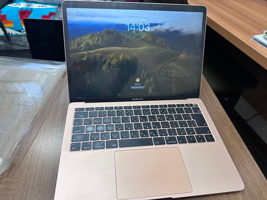 動作順調★MacBookAir13インチRetina 2018モデルゴールド★