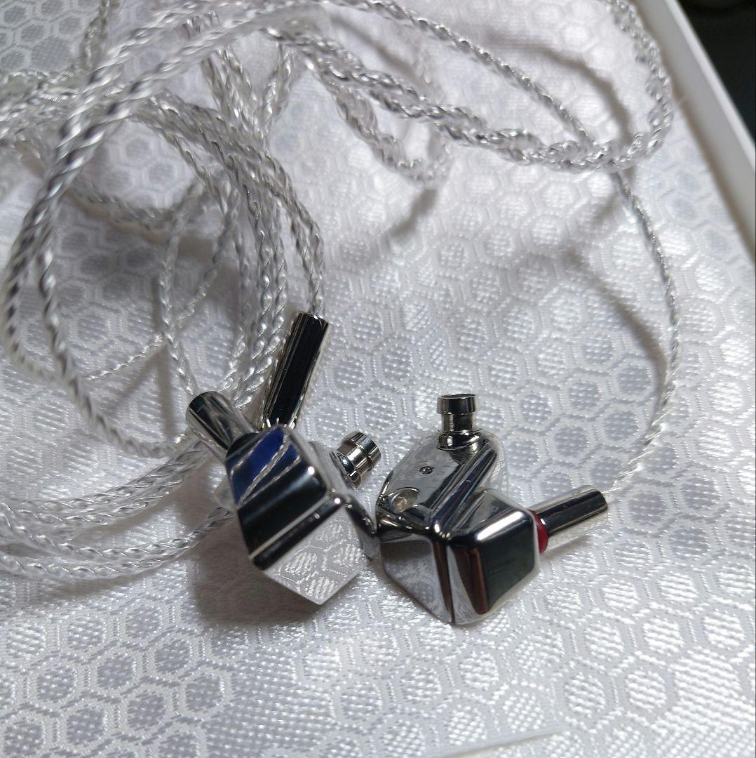 イヤホン final A8000