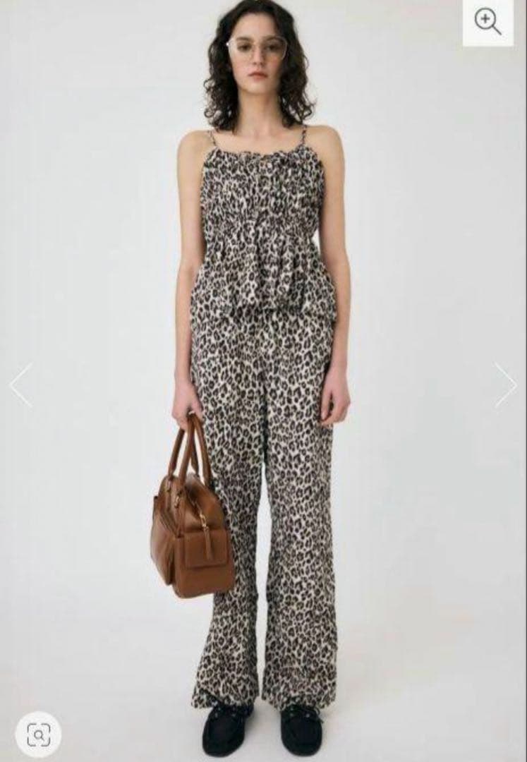 新品未使用タグ付き☆MOUSSY　CRINKLED サテンキャミ