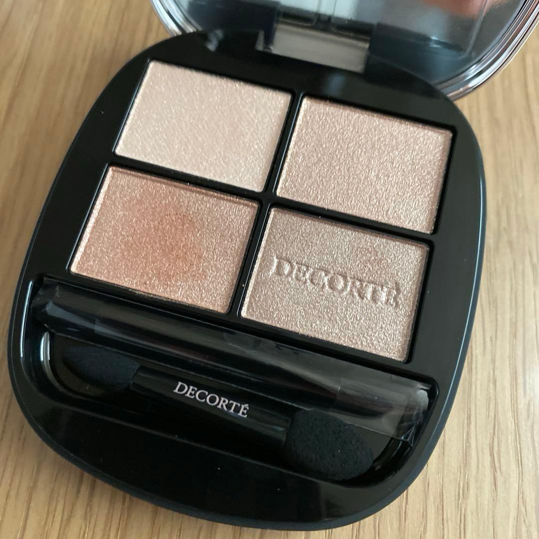 ほぼ未使用●新色コスメデコルテ/スキンシャドウデザイニングパレット09