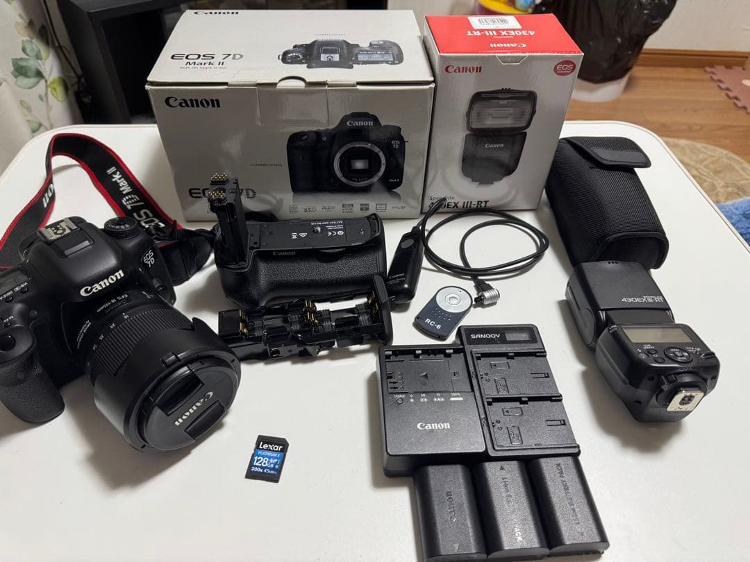 【カメラ好き必見！】Canon EOS 7DMarkII 本体と付属品一式