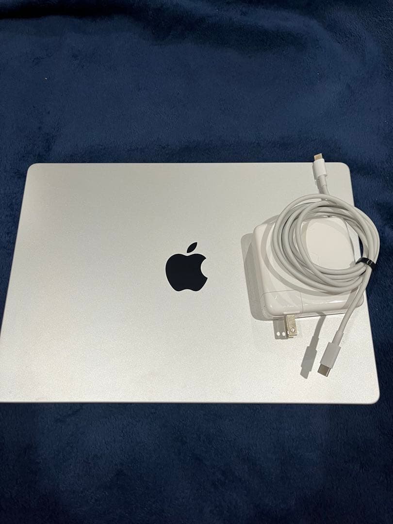 MacBook本体 Apple MacBook Pro M1 Pro (16GB/1TB)