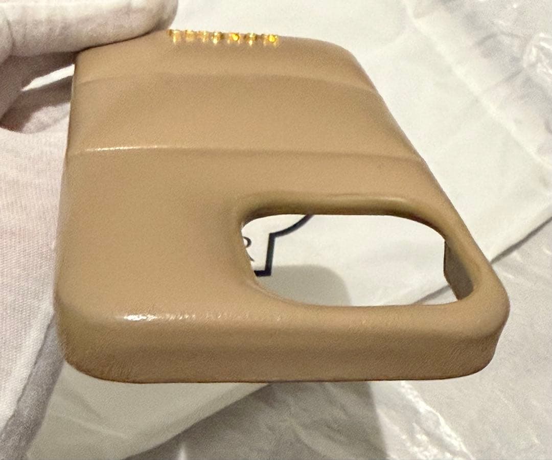 MONCLER モンクレール iPhone 13 PRO レザーケース ベージュ