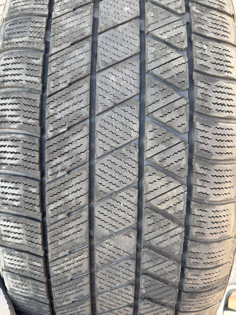 ボルボ ブリザック VRX 3 225/60R17 スタッドレスタイヤ