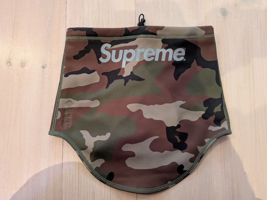 Supreme WINDSTOPPER Neck Gaiter カモ