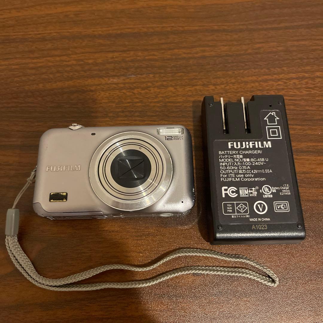 3961 FUJIFILM FinePix JX200 デジカメ