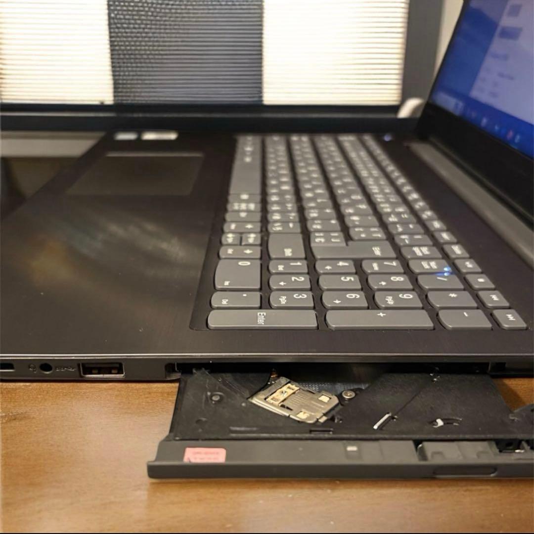 美品！LenovoV330-15IKBノートPC IntelCorei3 8GB