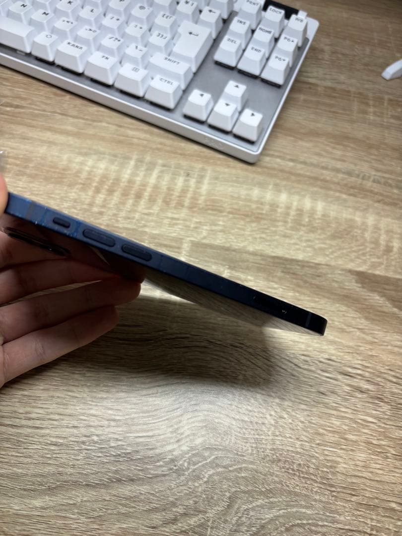 A*a様 iPhone12 ブラック　simフリー　64GB 本体