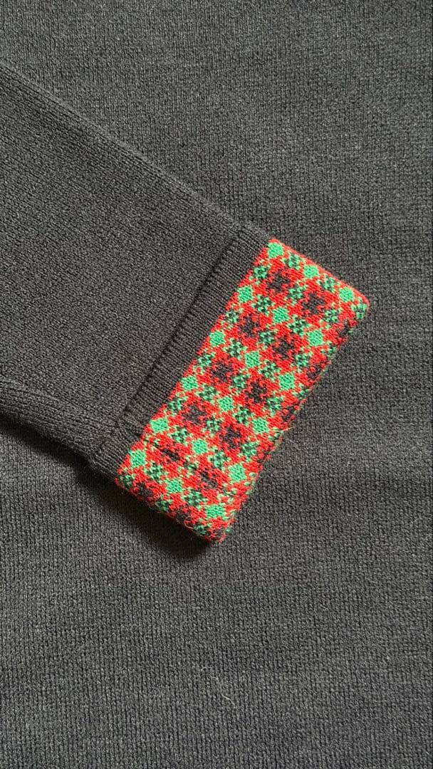 ファミリア　ネイビーのニットワンピース