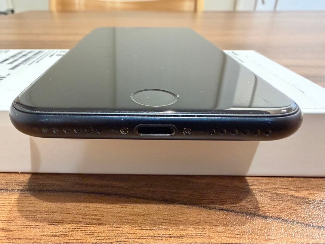 【美品】iPhone SE 第3世代 256GB