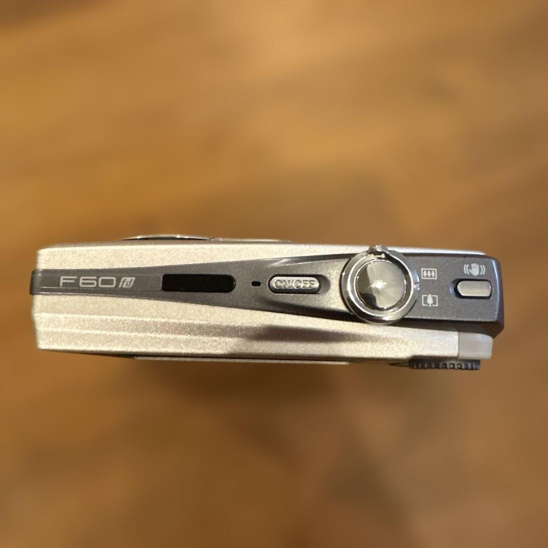 【美品】デジカメ FUJIFILM FINEPIX F60 fd 動作確認済み