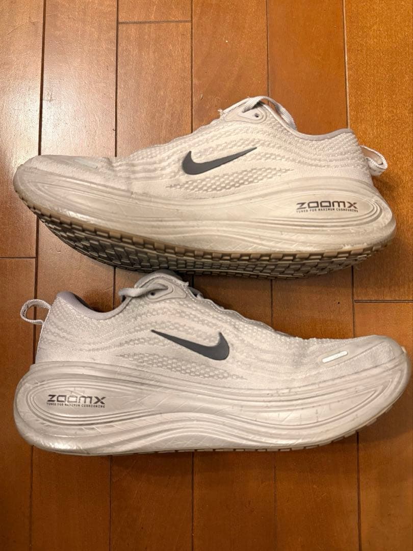 【完売品/27cm】NIKE ボメロ プラス
