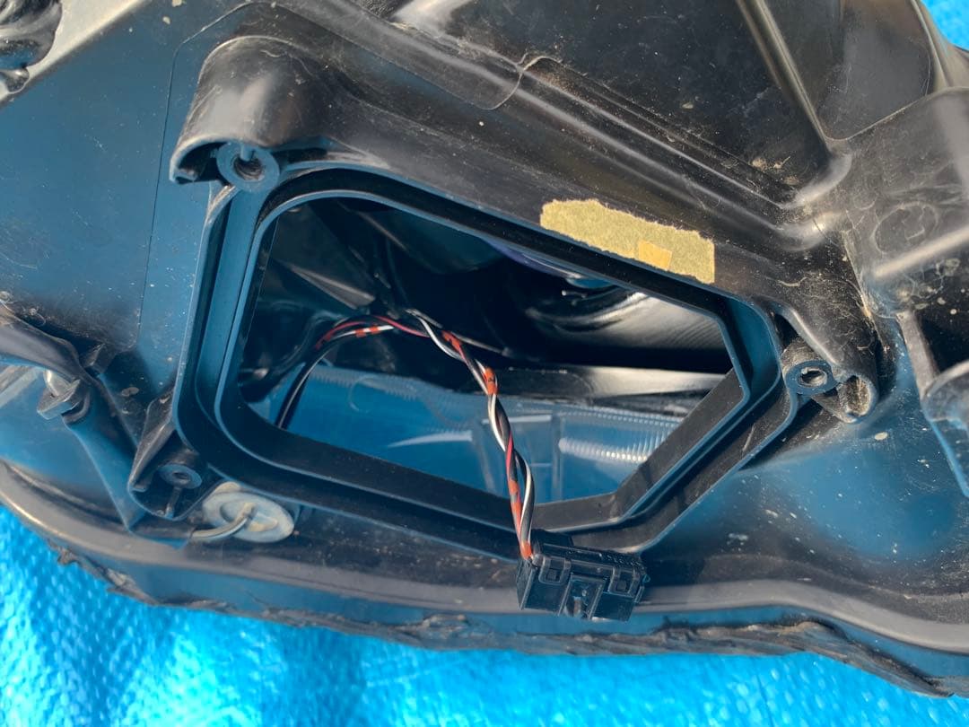 アルファード20後期　ヘッドライト　イカリング