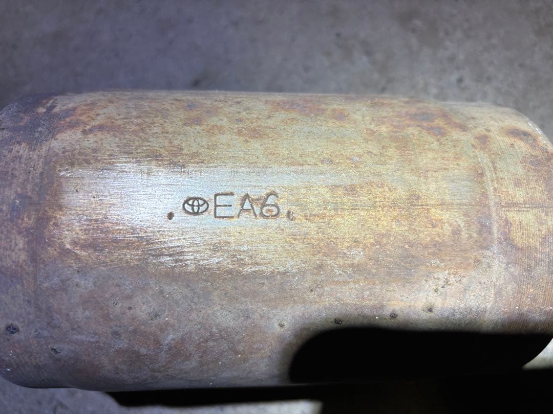 トヨタ 触媒コンバーター EA6 プリウス