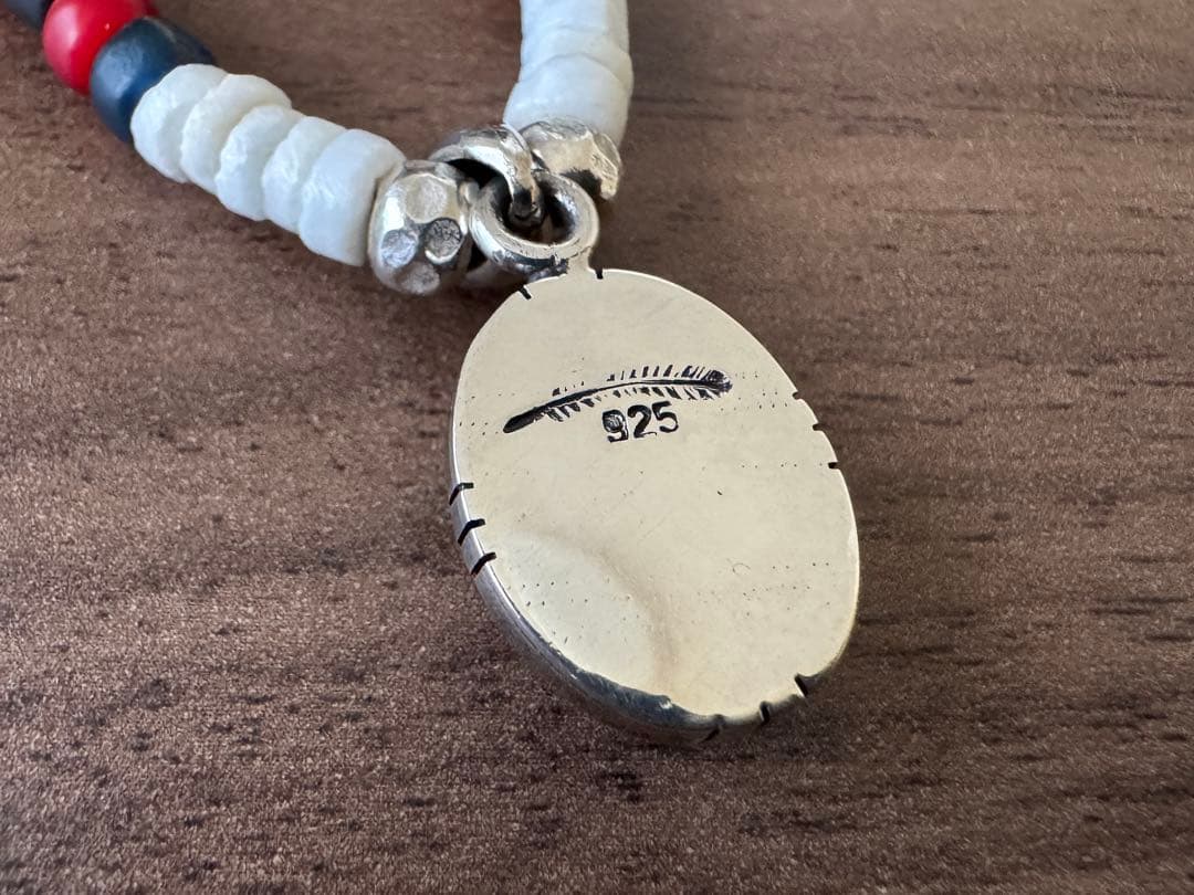 エリッカニコラスビゲイ 4mm 40cm シェル ビーズネックレス ペンダント付