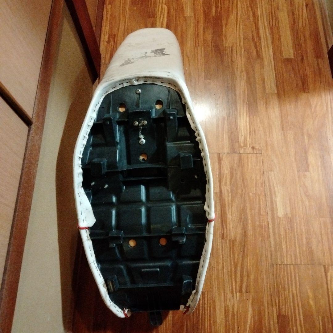 三段シート　ゼファー