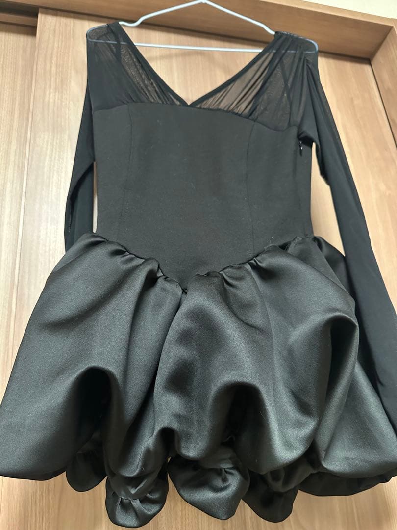 polauraポローラ balloon tops バルーントップス BLACK黒