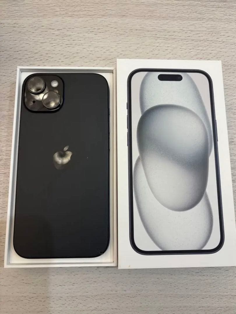 iPhone 15 ブラック 128GB 容量99% 保証あり 背面割れあり