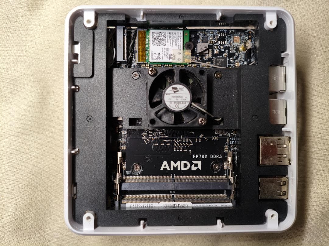 Ryzen7搭載ミニPC ベアボーン