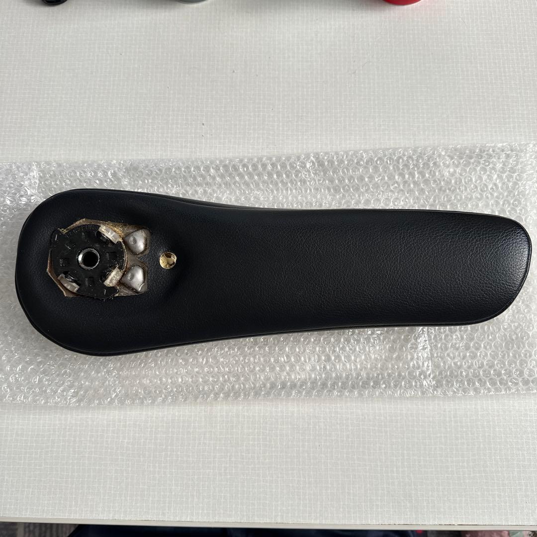 20ヴェルファイア 運転席アームレスト