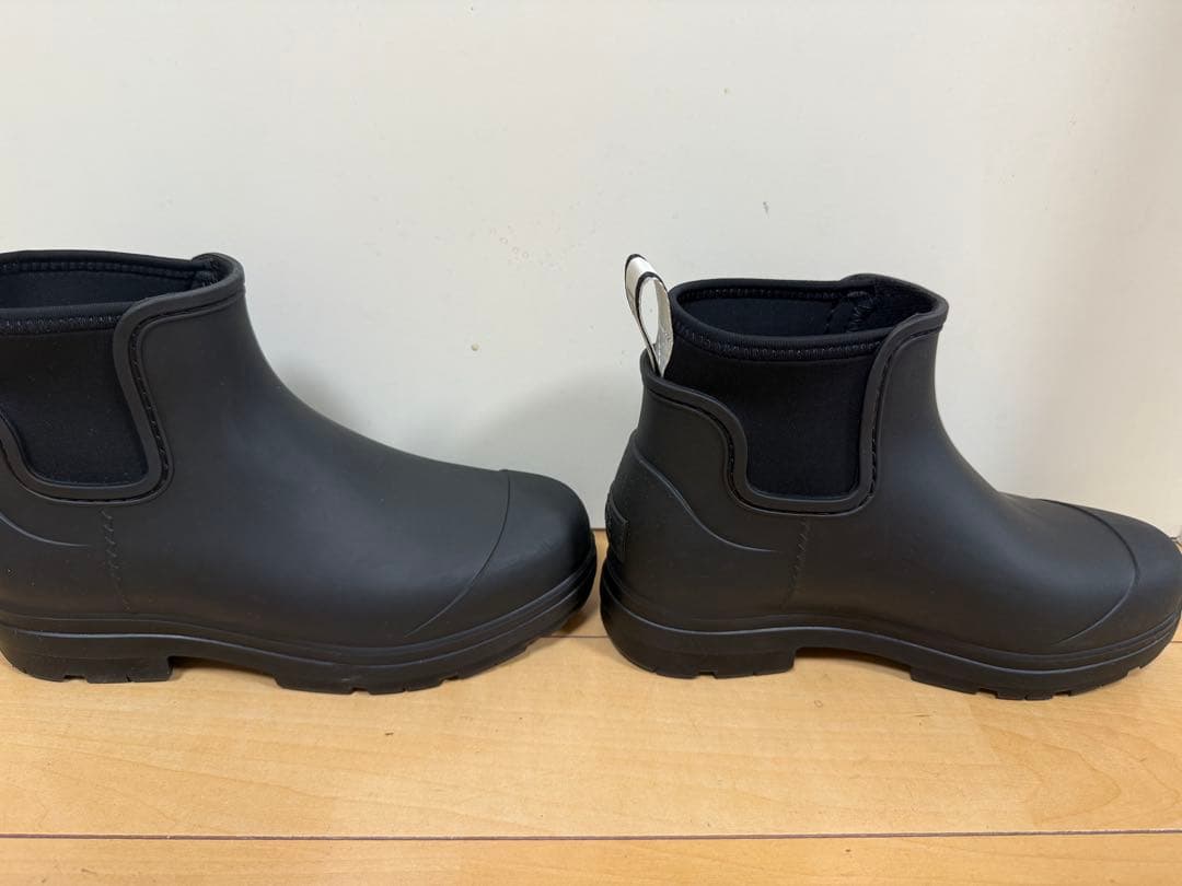 UGG.ブラックレインシューズ ショートブーツ