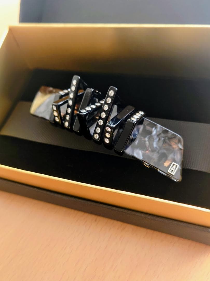 【新品】アレクサンドルドゥパリ スワロフスキーバレッタ