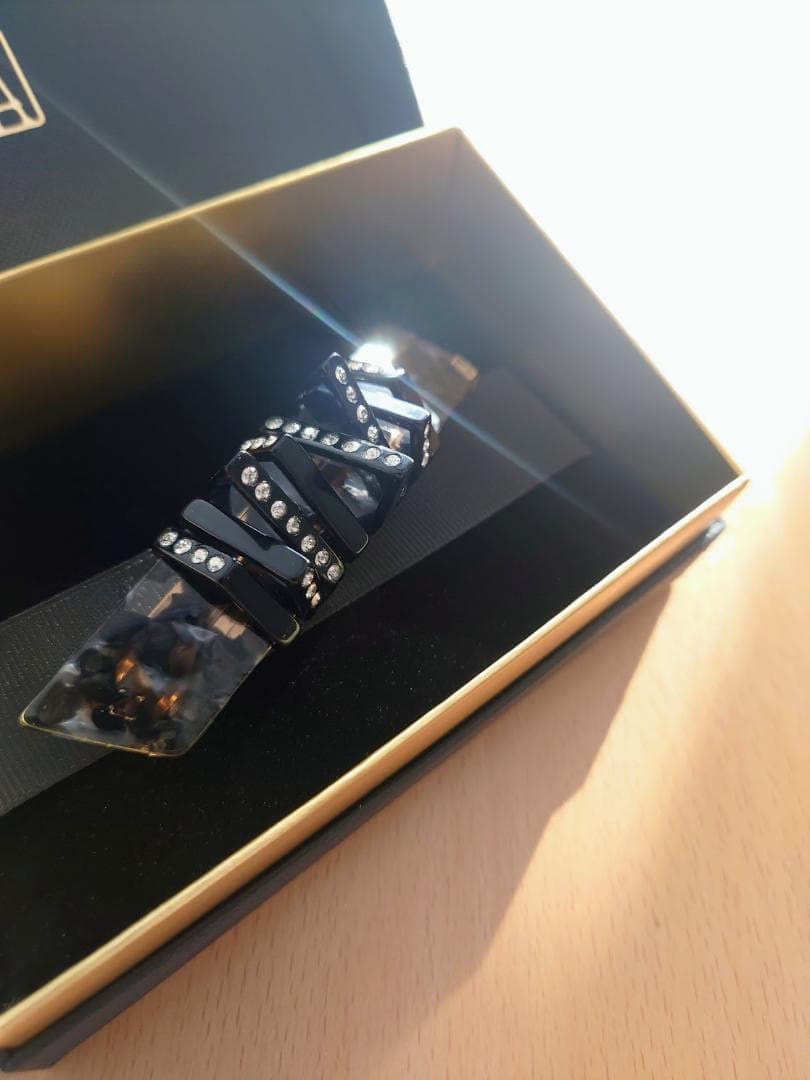 【新品】アレクサンドルドゥパリ スワロフスキーバレッタ