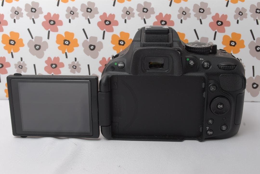 ❤Nikon D5200❤S数5572回！❤すぐ使えるセット❤スマホ転送OK❤