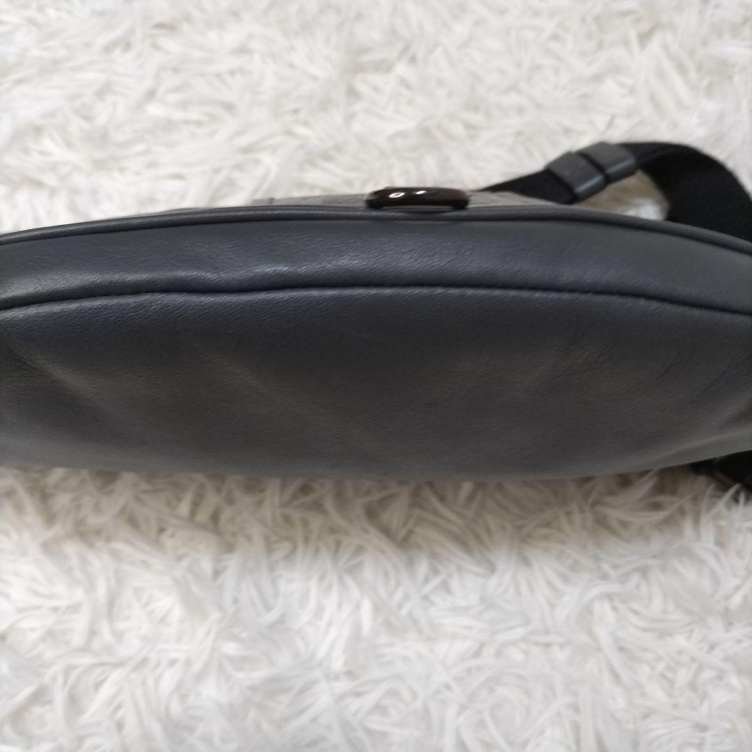 COACH　コーチ　リビングトン　ボディバッグ　37951 レザー　ショルダー