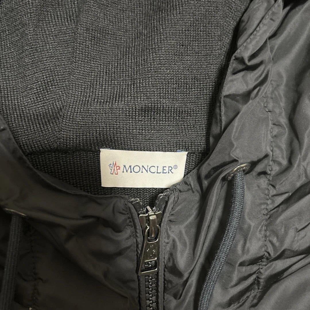 MONCLER フード付きアウター