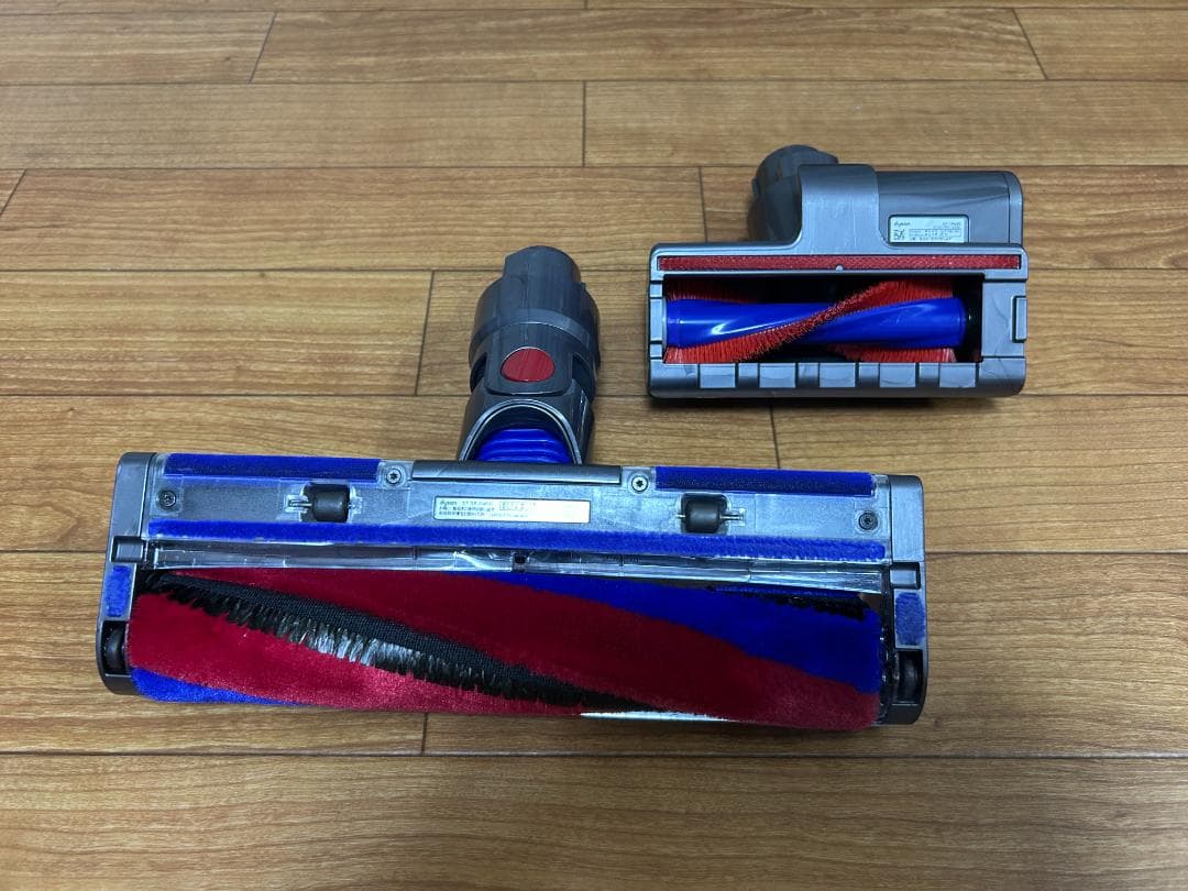 【美品 使用少】dyson V8 slim fluffy 【未使用】アクセサリ