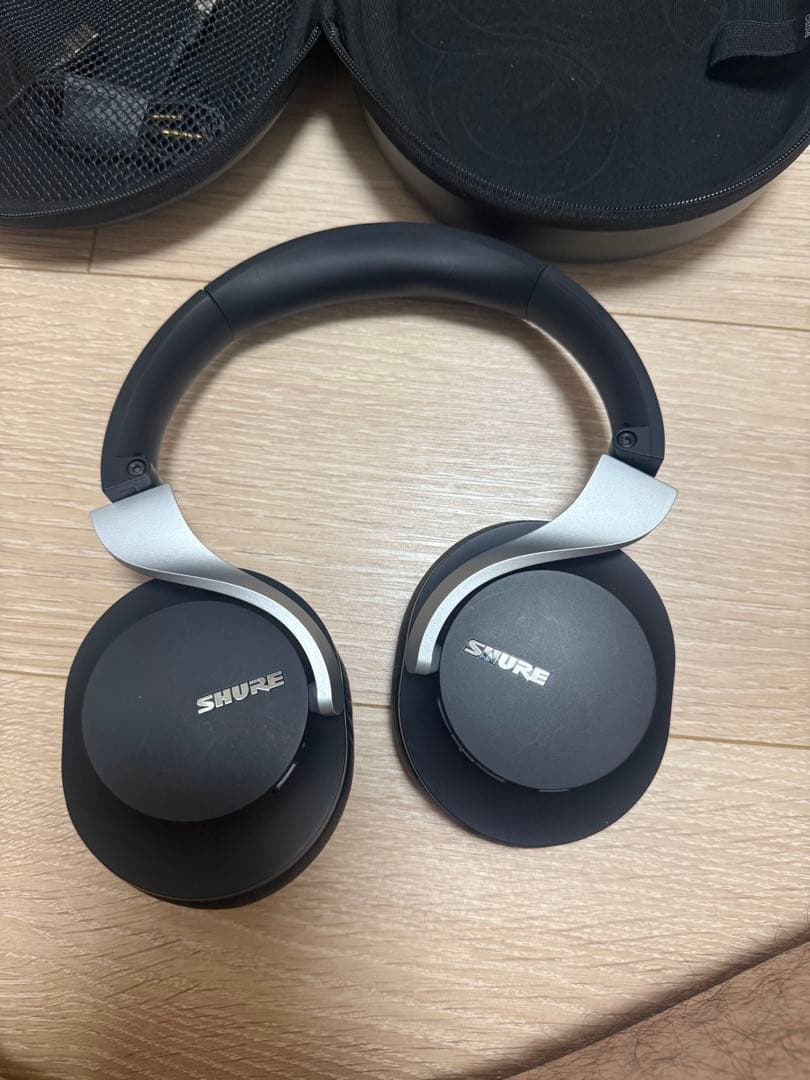 SHURE ワイヤレスヘッドホン ブラック　AONIC 40