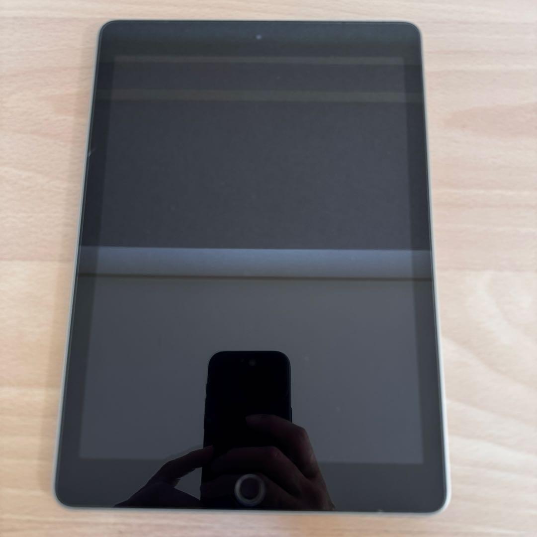 iPad 本体　6世代　32GB シルバー