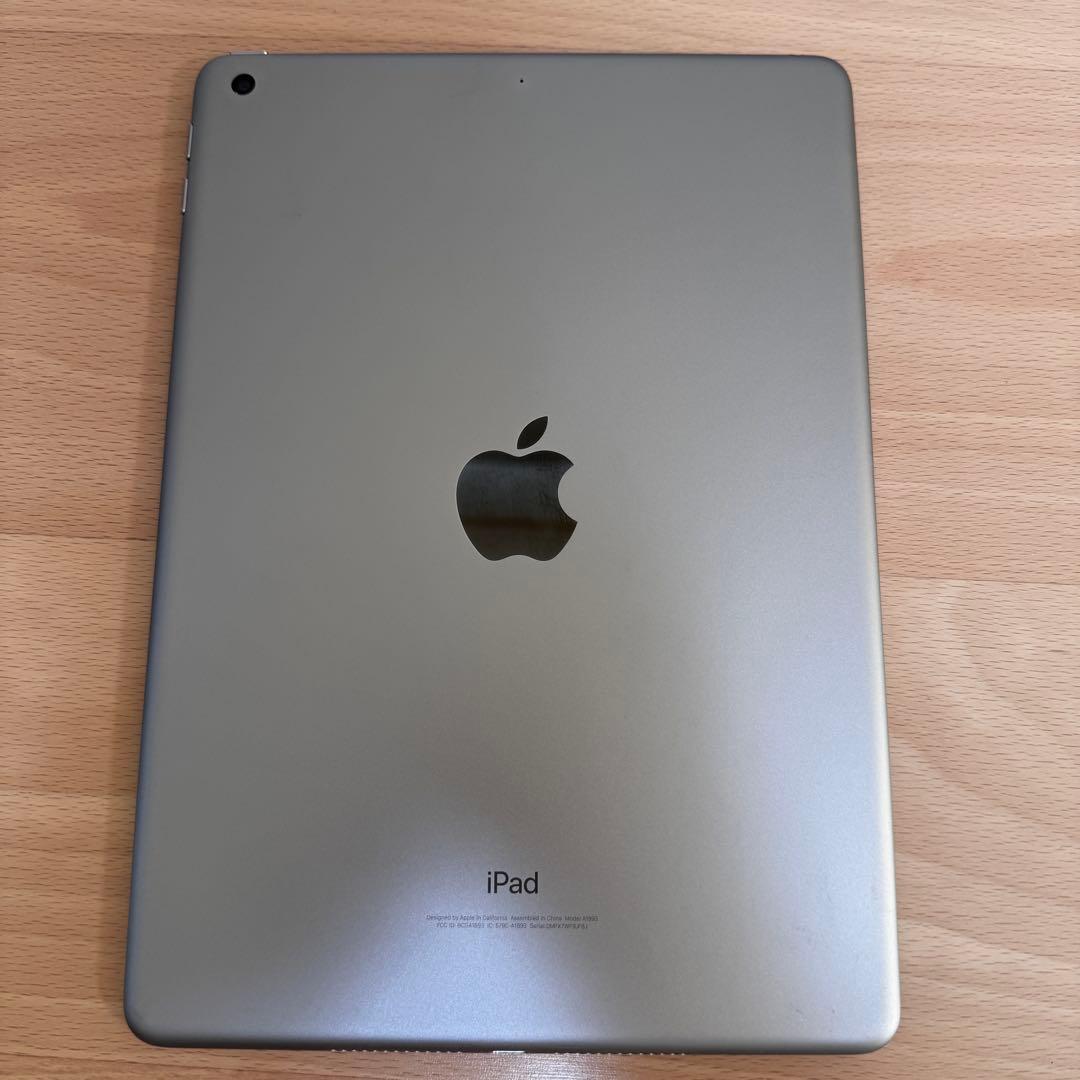 iPad 本体　6世代　32GB シルバー