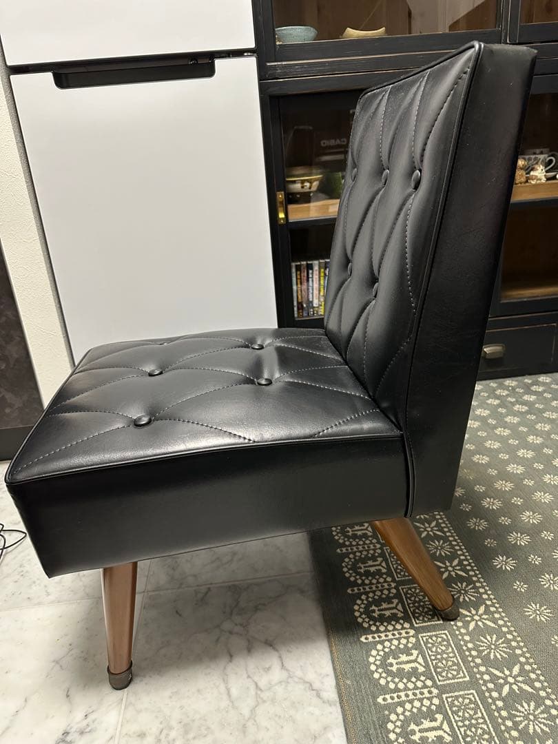 カリモク60 カフェチェア　スタンダードブラック(レザー)