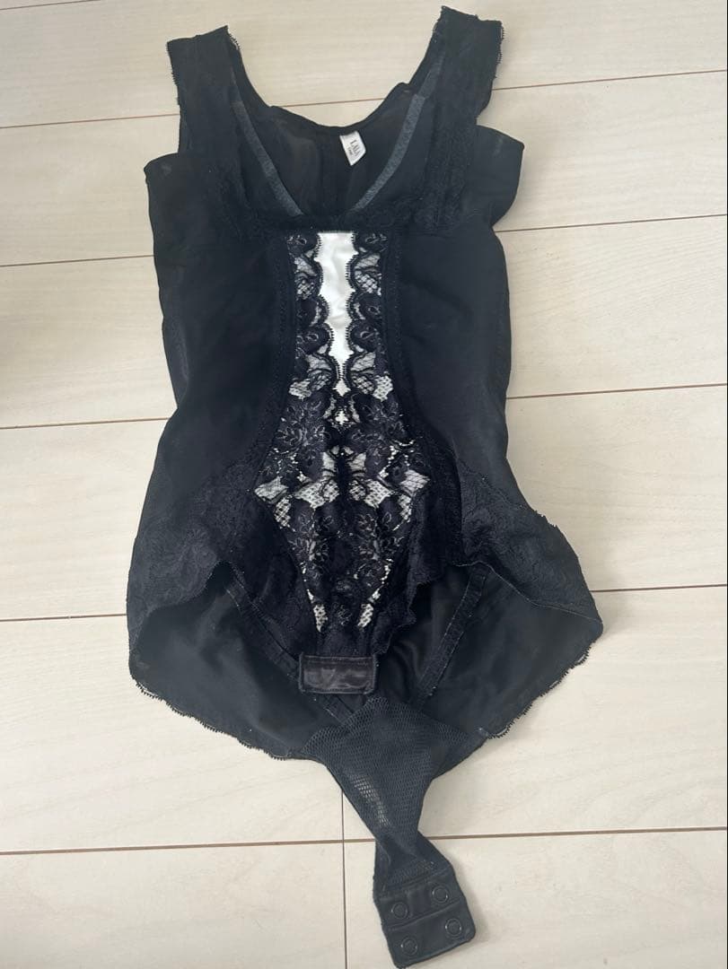 超美品　グラントイーワンズ　骨盤矯正　ビスチェ　残り一点限り　早い者勝ち　75M