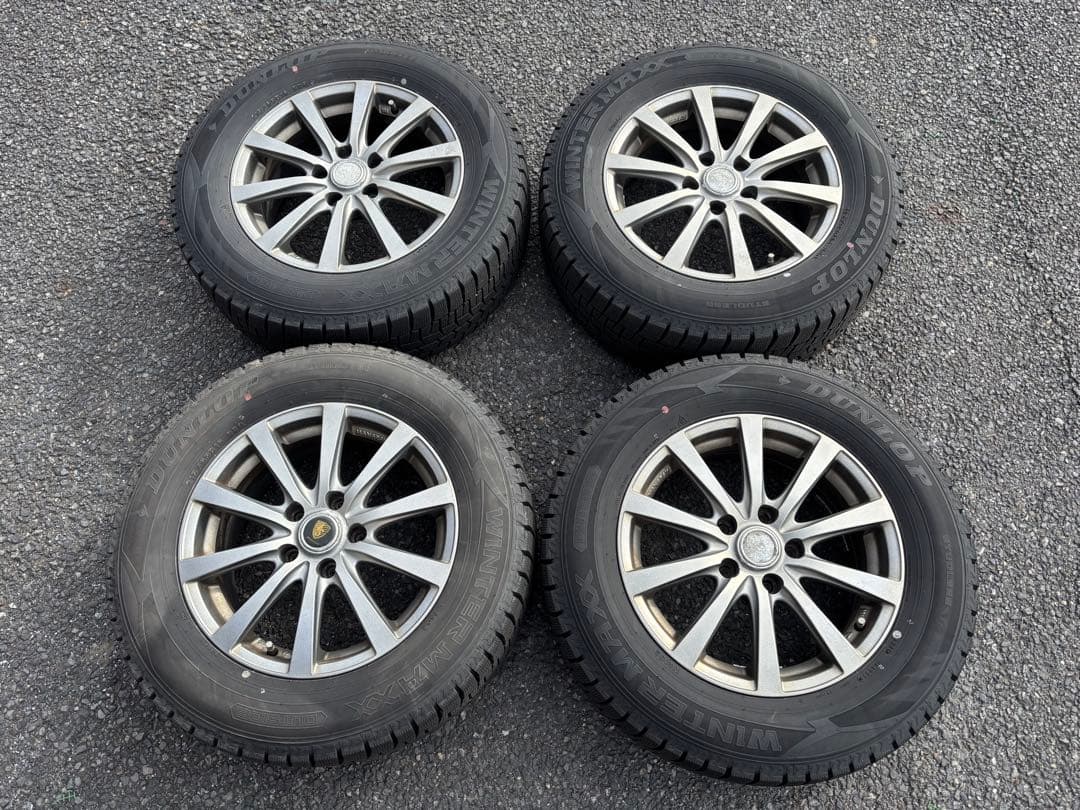 DUNLOP WINTER MAXX 215/65R16 22年製　スタッドレス