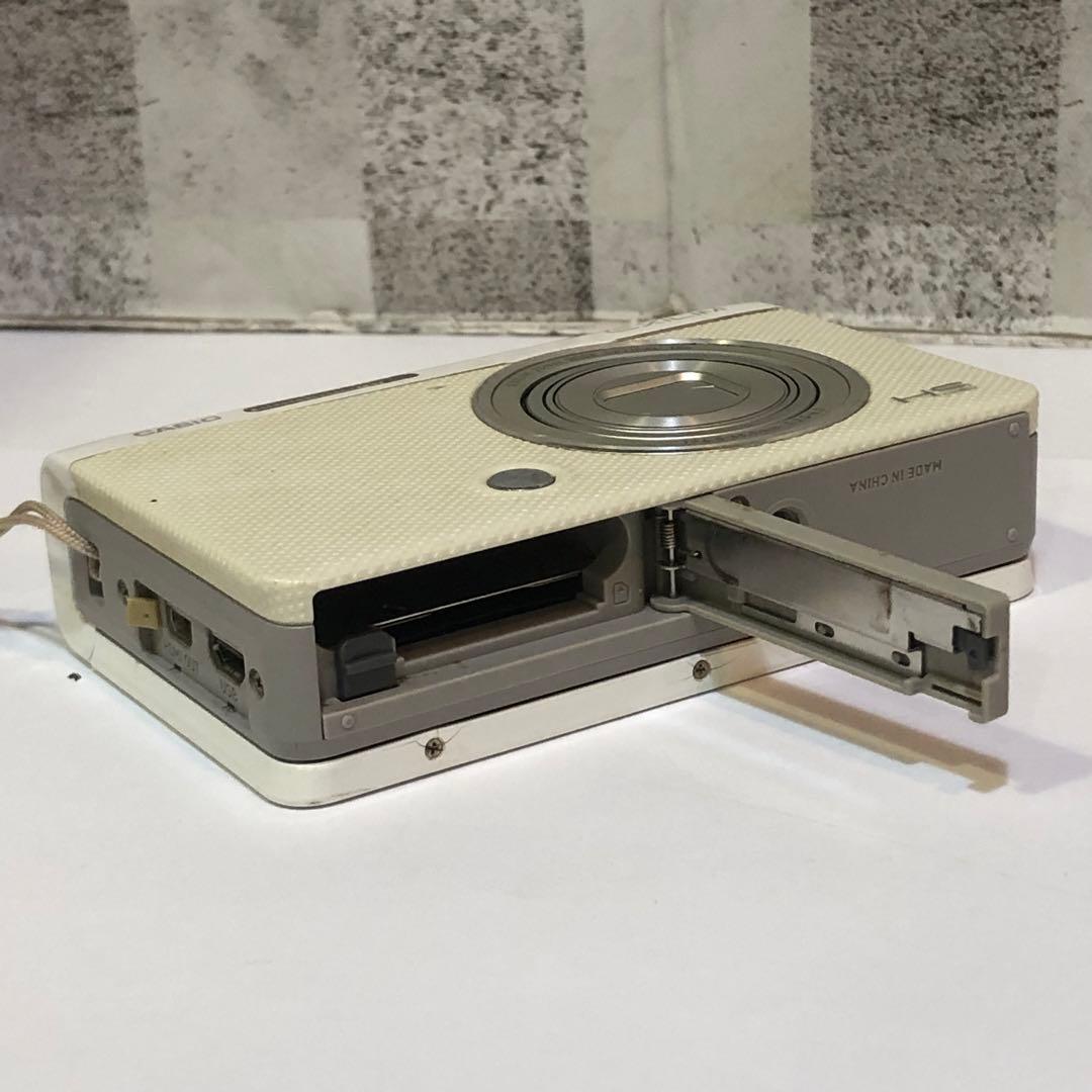 CASIO カシオ EXILIM EX-ZR50 デジカメ ジャンク 動作未確認