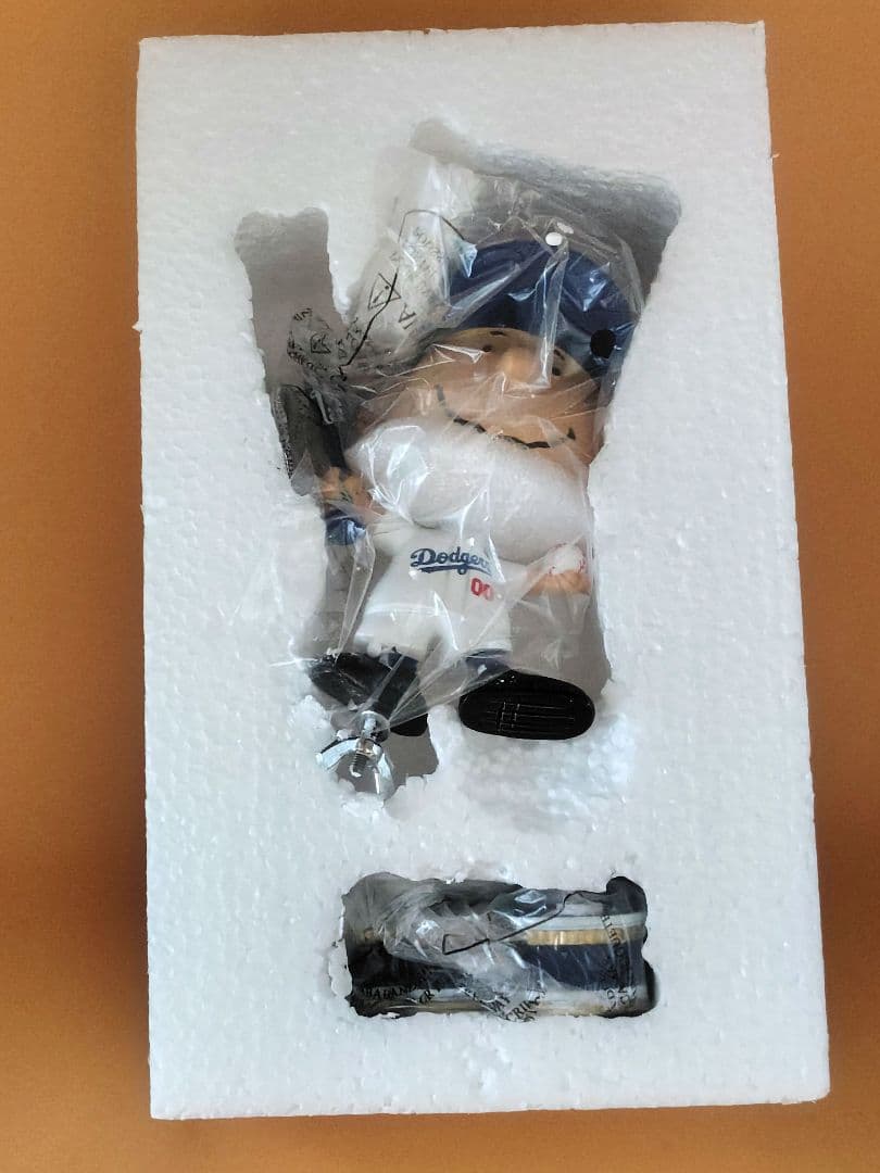 世界限定150個!! ロサンゼルス・ドジャース チャーリー・ブラウンボブルヘッド